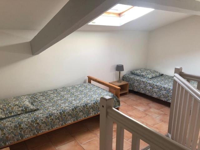 Gite L'Annexe Villelaure Kültér fotó