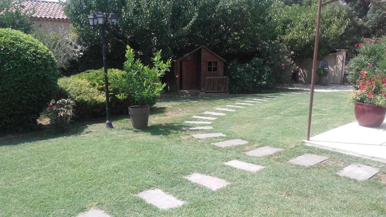 Gite L'Annexe Villelaure Kültér fotó